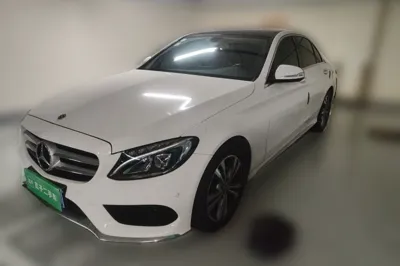 Mercedes-Benz C-Class · 2018 год