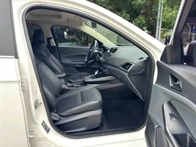 Ford Escort 2017, 103000 км, за 24800 CNY - фото 9