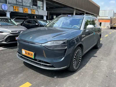 AITO 问界 AITO M9 2024, 29000 км, за 369900 CNY