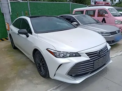 Toyota Avalon 2019, 62000 км, за 92400 CNY