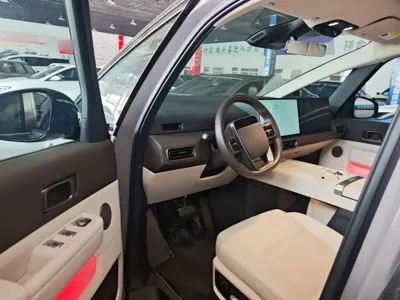 Li Auto Li MEGA 2025, 16299 км, за 431300 CNY - фото 16