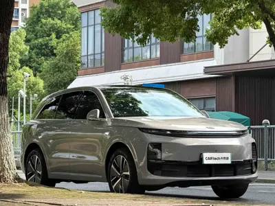 Li Auto Li L6 2024, 27000 км, за 179000 CNY