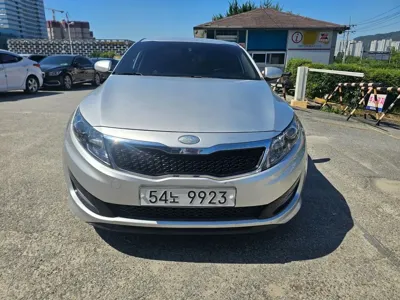 Kia K5 · 2011 год