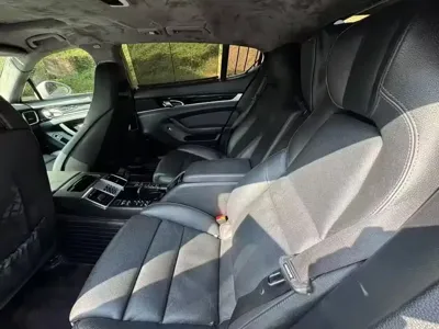 Porsche Panamera 2014, 198000 км, за 136800 CNY