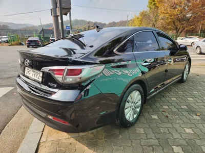 Hyundai Sonata 2015, 103097 км, за 10300000 KRW