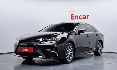 Lexus ES · 2017 год