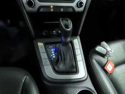 Hyundai Avante 2018, 127879 км, за 9200000 KRW - фото 13