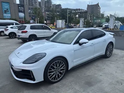 Porsche Panamera 2026, 11000 км, за 918000 CNY - фото 1