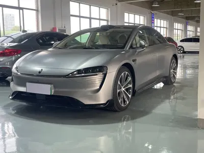 智界 Zhijie S7 · 2025 год