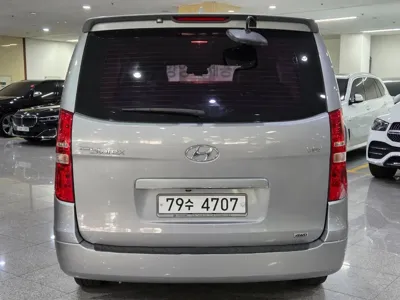 Hyundai Starex 2017, 97823 км, за 12100000 KRW