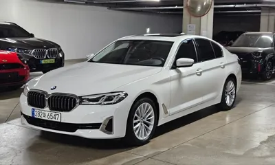 BMW 5-Series · 2023 год