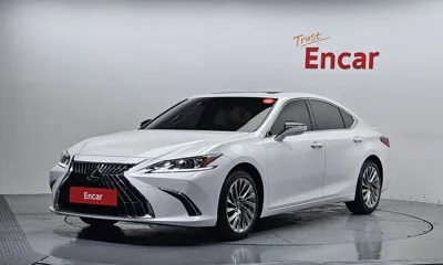 Lexus ES · 2025 год