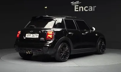 MINI Cooper 2017, 84108 км, за 12500000 KRW