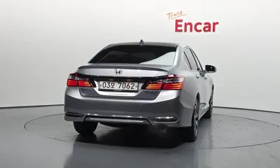 Honda Accord 2017, 129124 км, за 9500000 KRW