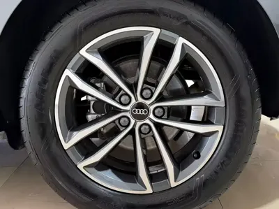 Audi Q3 2023, 10000 км, за 192000 CNY - фото 28