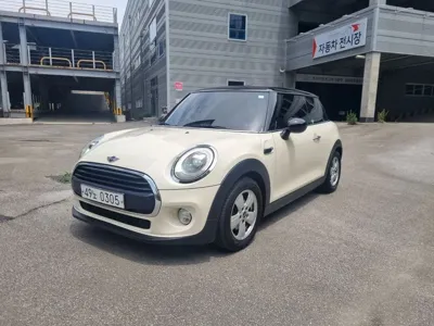 MINI Cooper · 2016 год