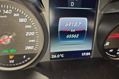 Mercedes-Benz C-Class 2017, 65500 км, за 104037.58 CNY - фото 9