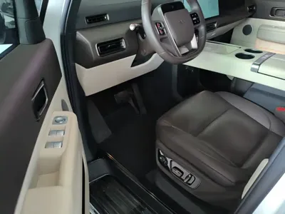 Li Auto Li MEGA 2024, 58900 км, за 395900 CNY - фото 16
