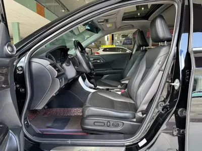Honda Accord 2016, 95000 км, за 52800 CNY - фото 5