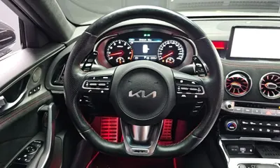 Kia Stinger 2023, 48792 км, за 40900000 KRW - фото 12