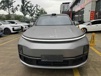 Li Auto Li L8 2022, 43000 км, за 223800 CNY