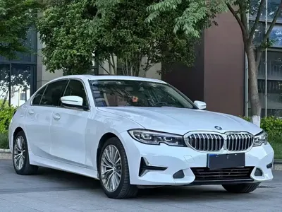 BMW 3 Series 2020, 53000 км, за 104500 CNY - фото 3