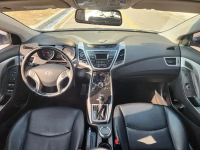 Hyundai Avante 2015, 195939 км, за 4800000 KRW - фото 9
