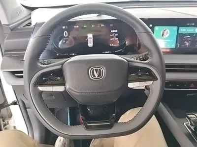 Changan 长安CS75PLUS 2023, 32400 км, за 72300 CNY - фото 11