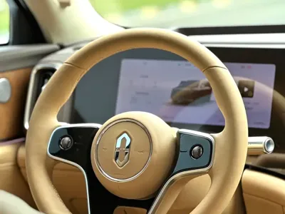 AITO 问界 AITO M9 2025, 9000 км, за 361200 CNY