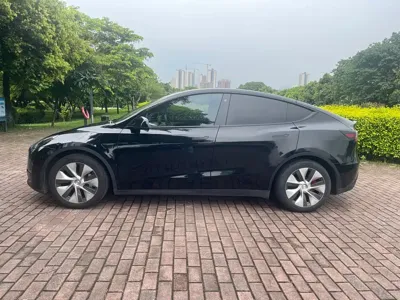 Tesla Model Y 2021, 147000 км, за 125800 CNY