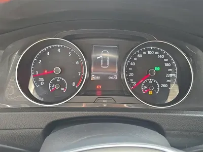Volkswagen Golf 2018, 96400 км, за 50800 CNY - фото 14