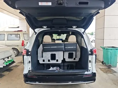 Toyota Sienna 2023, 72700 км, за 210100 CNY - фото 19
