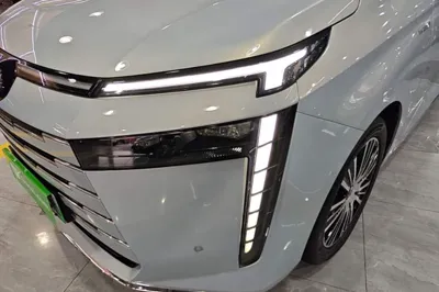 GAC Trumpchi E8 New Energy 2024, 12300 км, за 159755.56 CNY - фото 8