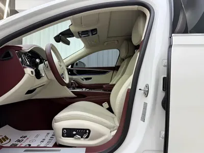 Bentley Flying Spur 2024, 5300 км, за 2938000 CNY
