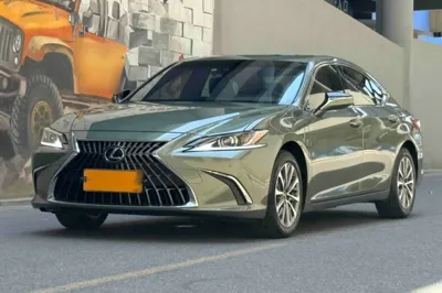 Lexus ES · 2022 год