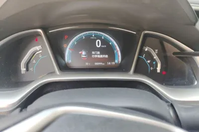 Honda Civic 2016, 80900 км, за 61355.74 CNY - фото 8