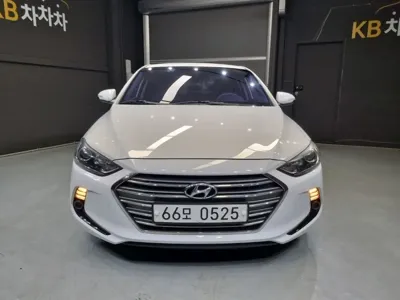 Hyundai Avante · 2016 год