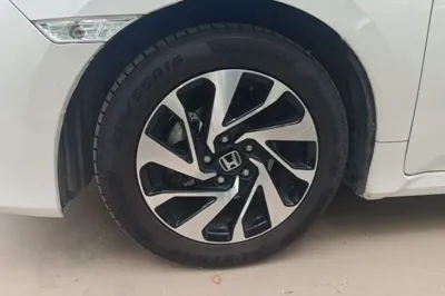 Honda Civic 2016, 88800 км, за 65458.48 CNY - фото 10