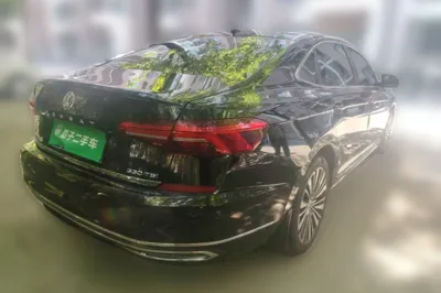 Volkswagen Passat 2020, 59000 км, за 102781.89 CNY
