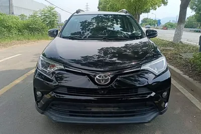Toyota RAV4 2016, 102000 км, за 76993.8 CNY