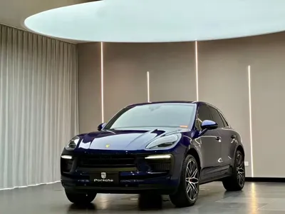 Porsche Macan · 2022 год
