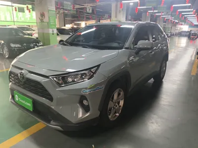 Toyota RAV4 · 2020 год