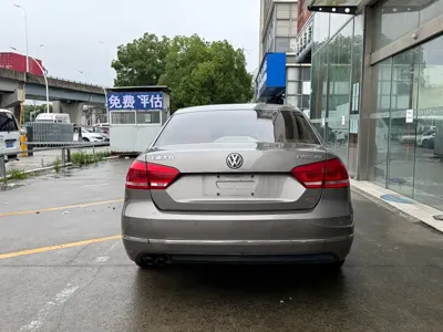 Volkswagen Passat 2012, 190000 км, за 23800 CNY