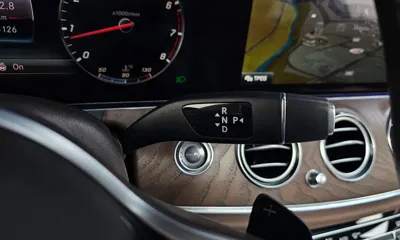 Mercedes-Benz E-Class 2019, 84126 км, за 27000000 KRW - фото 9