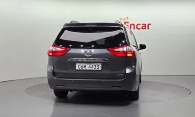 Toyota Sienna 2017, 81491 км, за 19900000 KRW