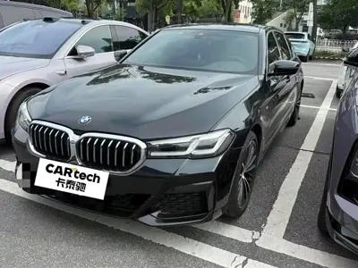 BMW 5 Series · 2021 год