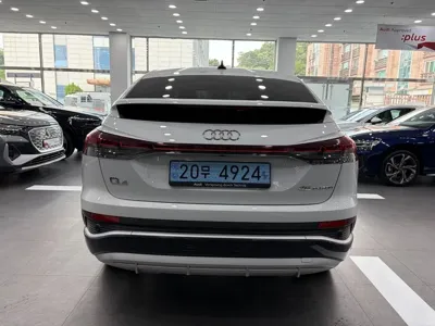Audi Q4 e-tron 2026, 1199 км, за 51000000 KRW - фото 4