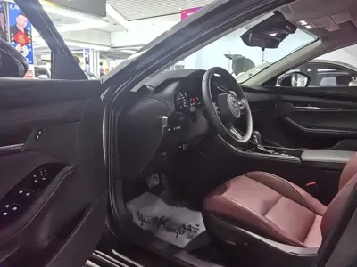 Mazda 3 Axela 2022, 15000 км, за 108800 CNY - фото 4