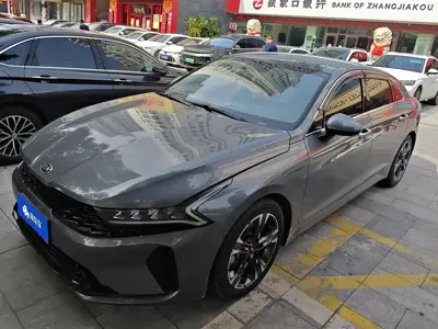 Kia K5 · 2021 год