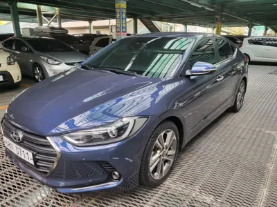 Hyundai Avante 2018, 134000 км, за 8990000 KRW